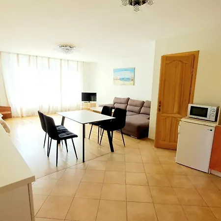 בית אירוח Uosis *